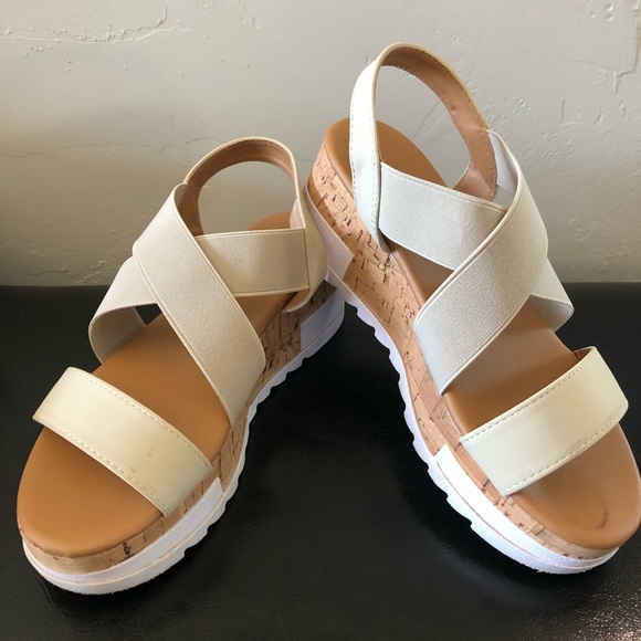 Beige platform wedges - Picture 1 of 1